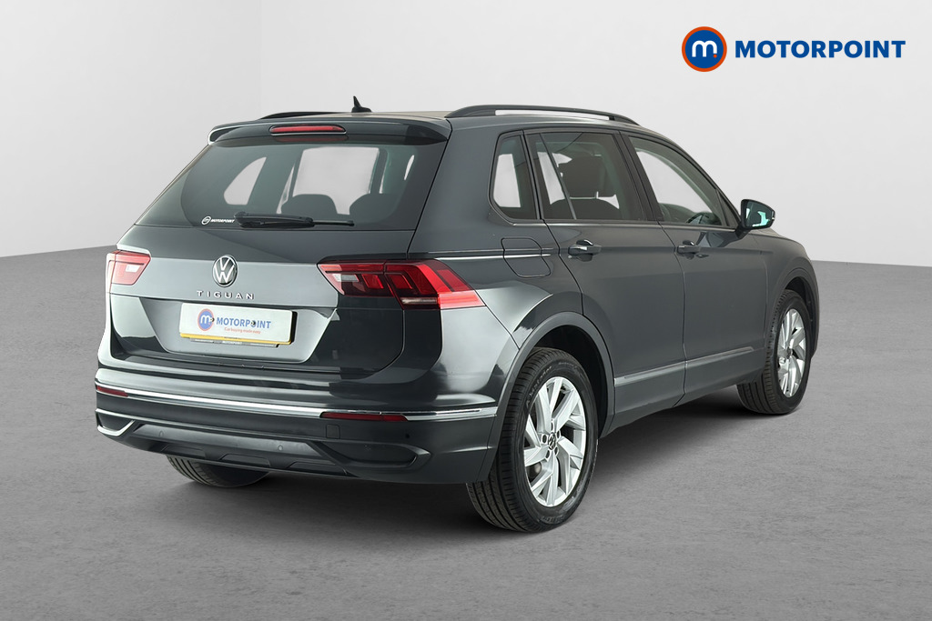 Volkswagen Tiguan Life Manual Petrol SUV - Stock Number (1661077) - Passenger side rear corner