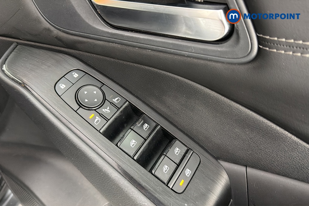 Nissan Qashqai Acenta Premium Manual Petrol SUV - Stock Number (1662075) - 19th supplementary image