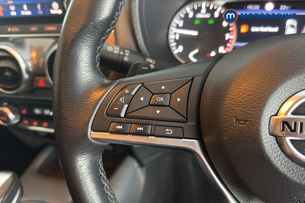 Nissan Juke Tekna Automatic Petrol SUV - Stock Number (1662700) - 4th supplementary image