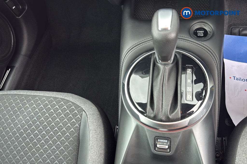 Nissan Juke N-Connecta Automatic Petrol SUV - Stock Number (1663413) - 15th supplementary image