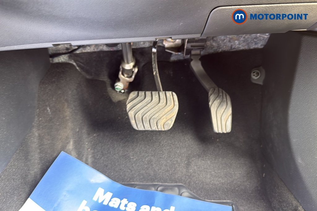 Nissan Juke N-Connecta Automatic Petrol SUV - Stock Number (1663413) - 24th supplementary image