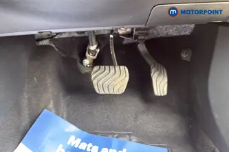 Nissan Juke N-Connecta Automatic Petrol SUV - Stock Number (1663413) - 24th supplementary image
