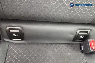 Nissan Juke N-Connecta Automatic Petrol SUV - Stock Number (1663413) - 27th supplementary image