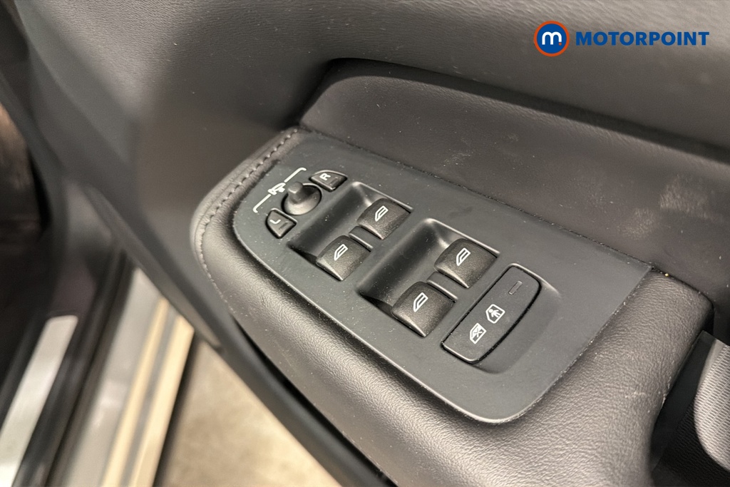 Volvo Xc60 Plus Automatic Petrol SUV - Stock Number (1664544) - 19th supplementary image