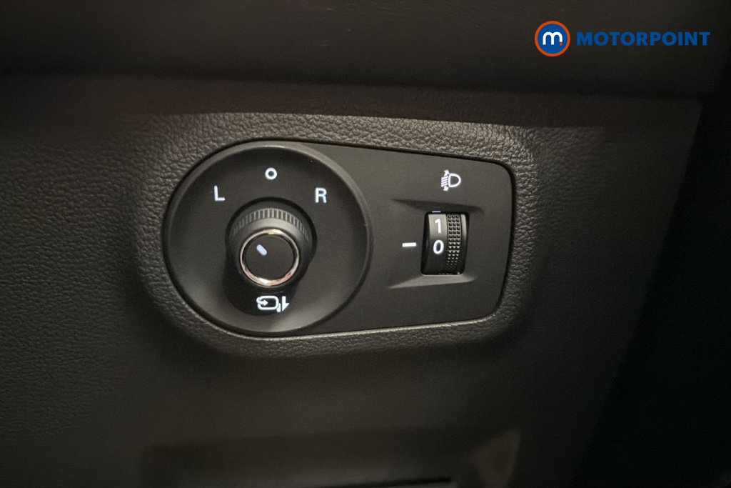 Mg Motor Uk ZS Exclusive Manual Petrol SUV - Stock Number (1664797) - 11th supplementary image