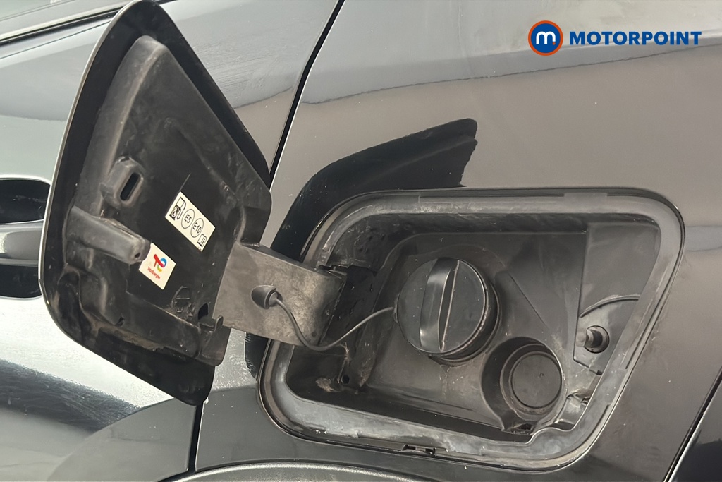 Peugeot 2008 Allure Automatic Petrol SUV - Stock Number (1659731) - 41st supplementary image