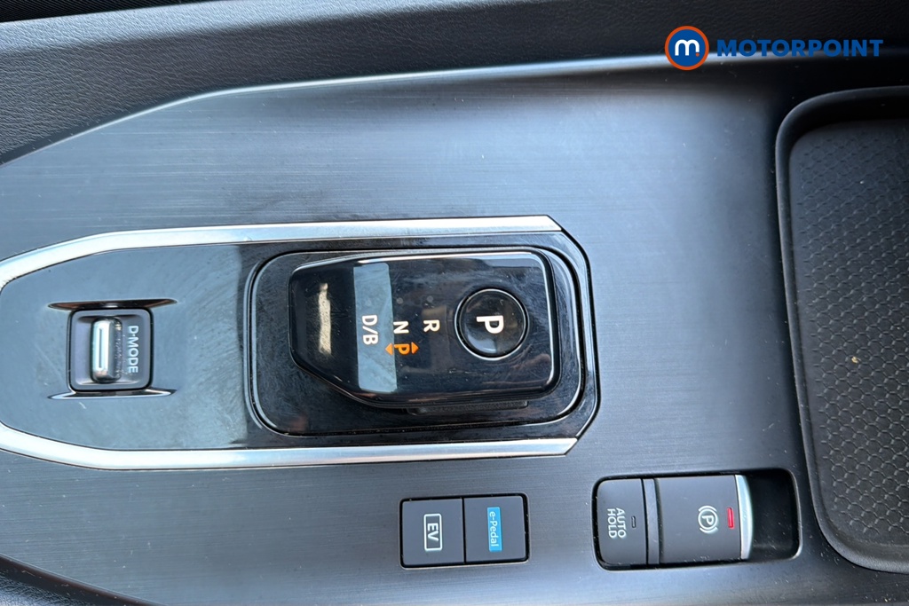 Nissan Qashqai Acenta Premium Automatic Petrol-Electric Hybrid SUV - Stock Number (1660966) - 13th supplementary image