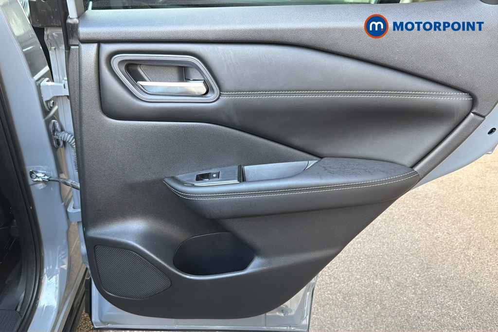 Nissan Qashqai Acenta Premium Automatic Petrol-Electric Hybrid SUV - Stock Number (1660966) - 28th supplementary image