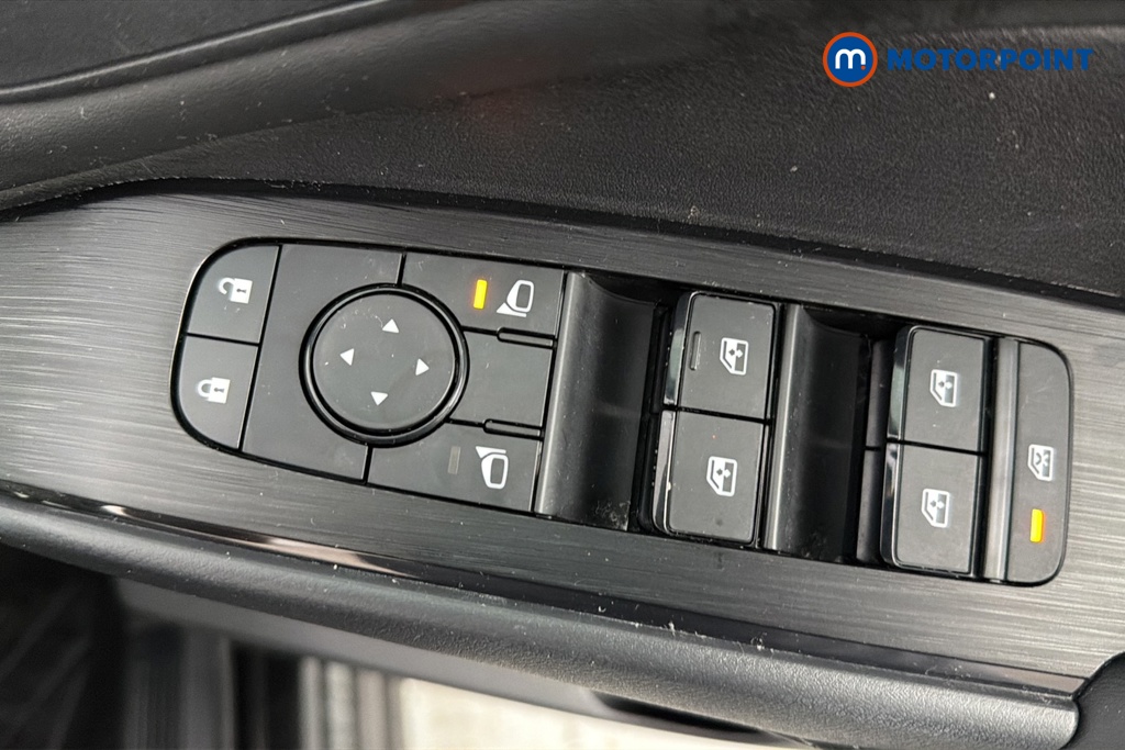 Nissan Qashqai Visia Manual Petrol SUV - Stock Number (1661609) - 19th supplementary image