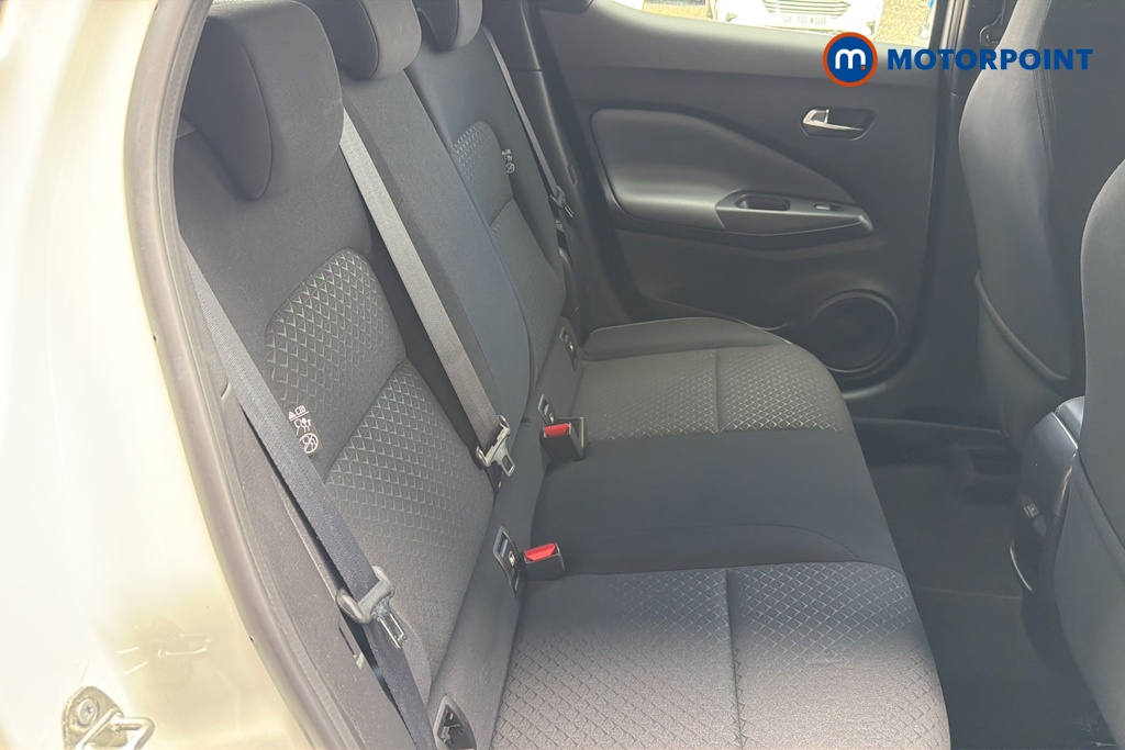 Nissan Juke N-Connecta Manual Petrol SUV - Stock Number (1664025) - 25th supplementary image