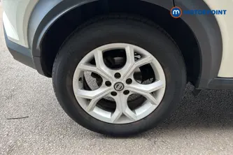 Nissan Juke N-Connecta Manual Petrol SUV - Stock Number (1664025) - 46th supplementary image