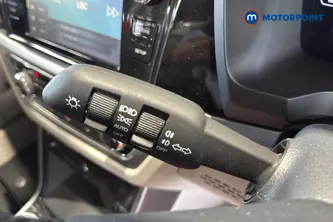 Ssangyong Korando Ventura Manual Petrol SUV - Stock Number (1628116) - 5th supplementary image