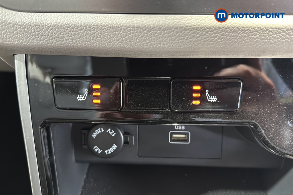 Ssangyong Korando Ventura Manual Petrol SUV - Stock Number (1628116) - 14th supplementary image