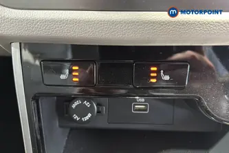 Ssangyong Korando Ventura Manual Petrol SUV - Stock Number (1628116) - 14th supplementary image
