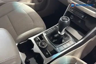 Ssangyong Korando Ventura Manual Petrol SUV - Stock Number (1628116) - 15th supplementary image