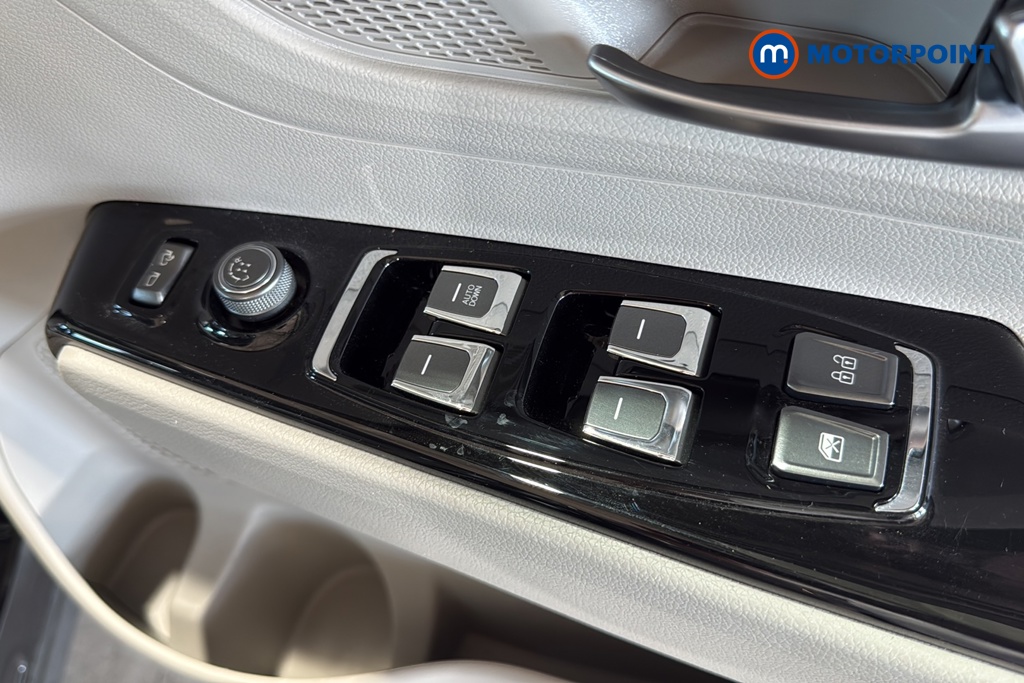 Ssangyong Korando Ventura Manual Petrol SUV - Stock Number (1628116) - 19th supplementary image