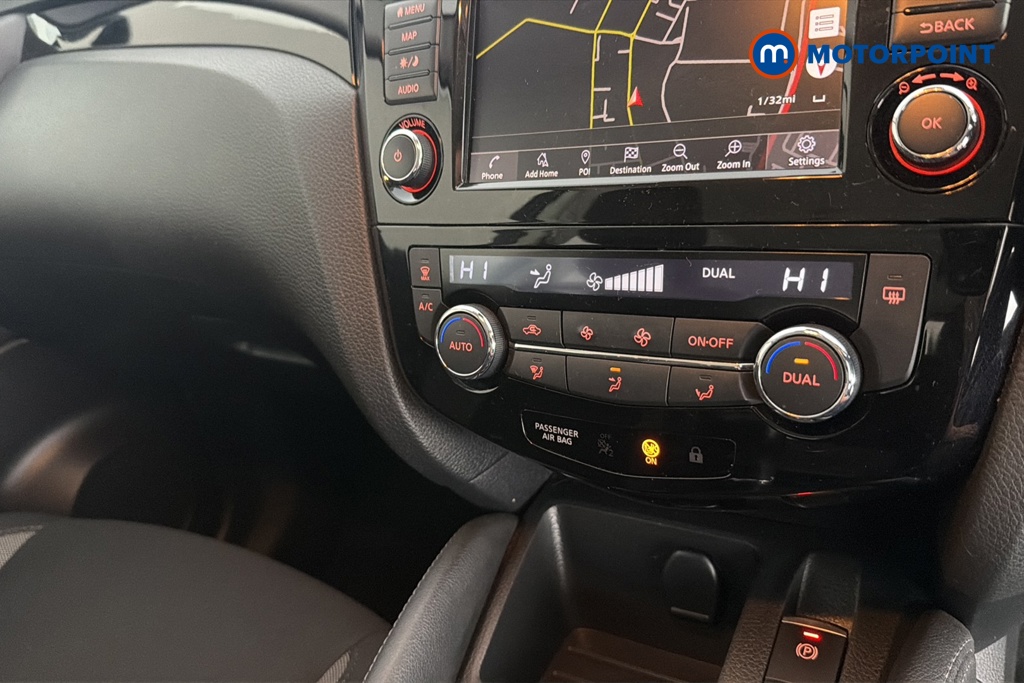 Nissan Qashqai Acenta Premium Manual Petrol SUV - Stock Number (1651629) - 12th supplementary image