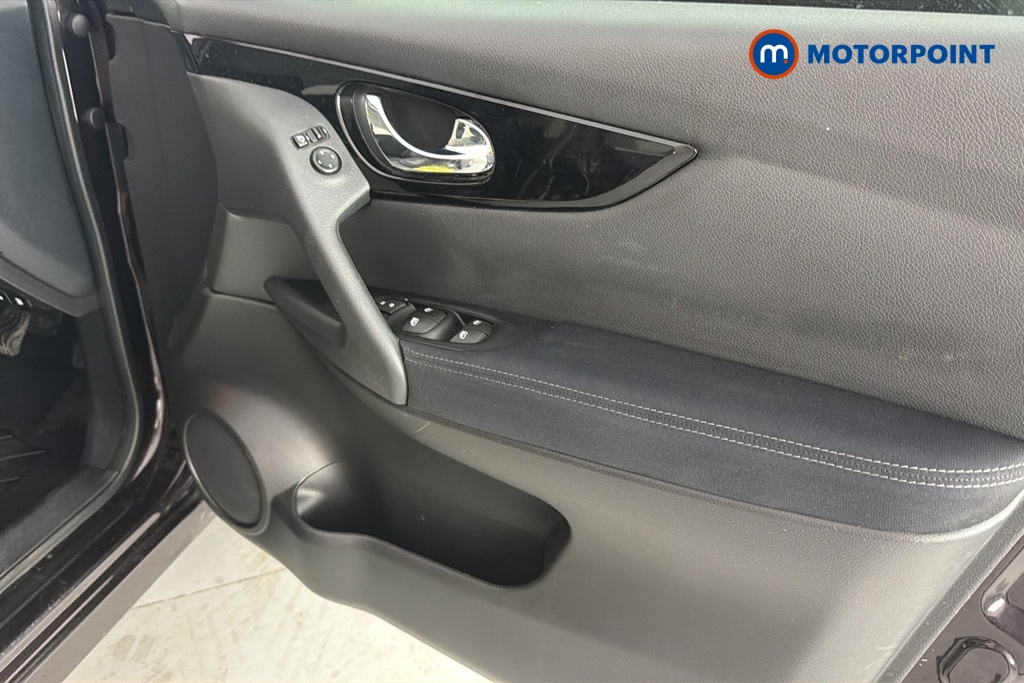 Nissan Qashqai Acenta Premium Manual Petrol SUV - Stock Number (1651629) - 18th supplementary image