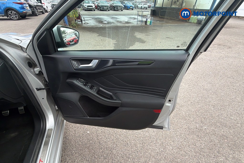Ford Focus St-Line Manual Petrol Hatchback - Stock Number (1652407) - 36th supplementary image