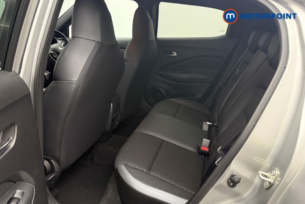 Nissan Juke N-Connecta Automatic Petrol SUV - Stock Number (1654233) - 4th supplementary image