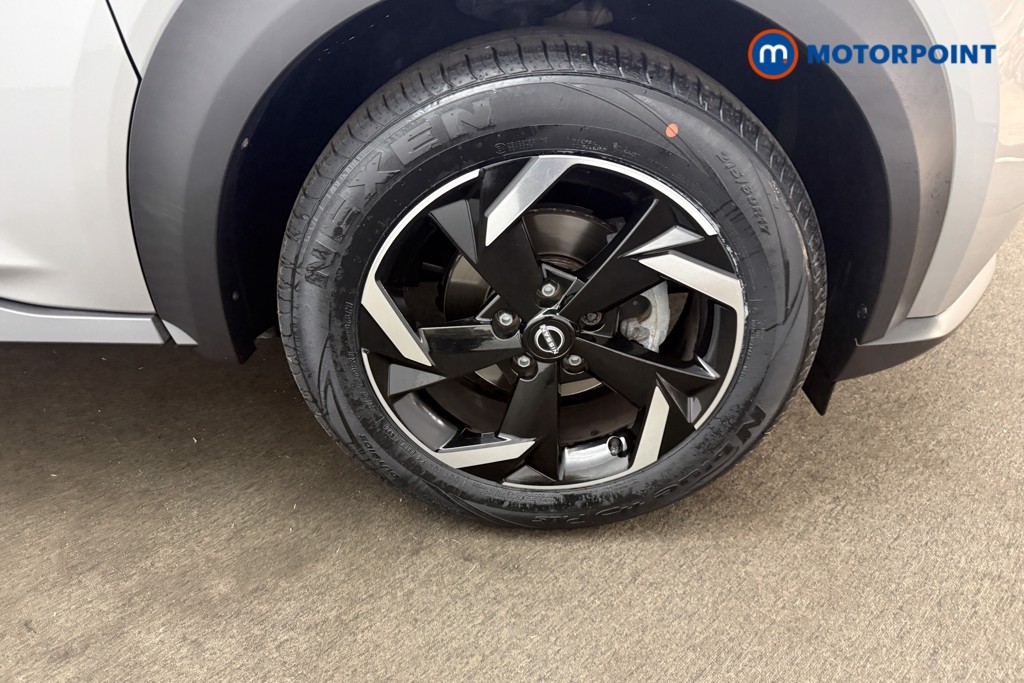Nissan Juke N-Connecta Automatic Petrol SUV - Stock Number (1654233) - 23rd supplementary image