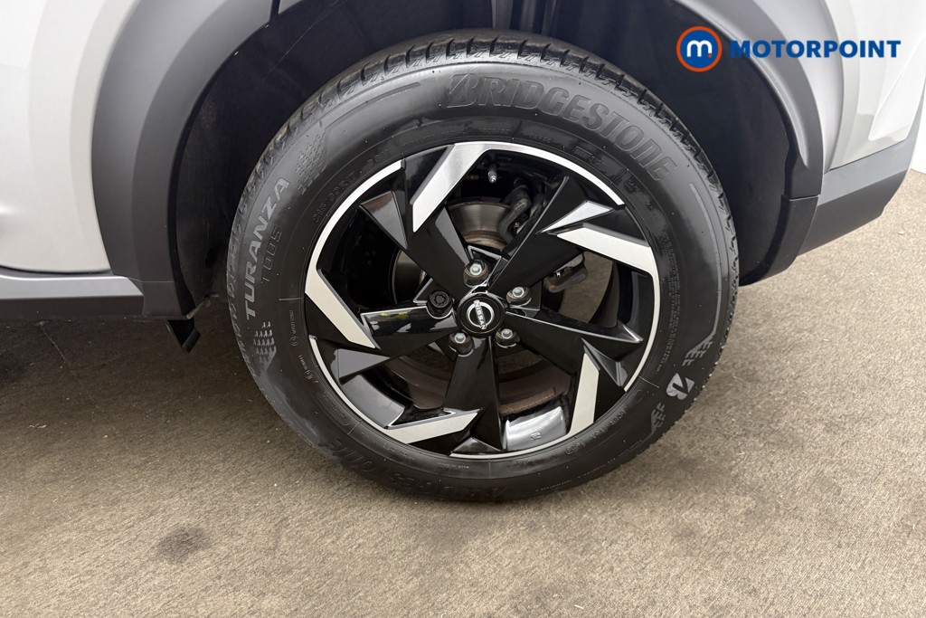 Nissan Juke N-Connecta Automatic Petrol SUV - Stock Number (1654233) - 25th supplementary image