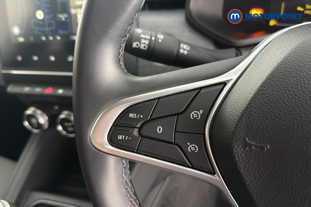 Renault Clio Evolution Manual Petrol Hatchback - Stock Number (1655906) - 4th supplementary image