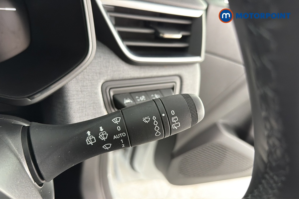 Renault Clio Evolution Manual Petrol Hatchback - Stock Number (1655906) - 6th supplementary image