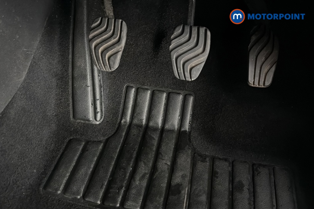 Renault Clio Evolution Manual Petrol Hatchback - Stock Number (1655906) - 24th supplementary image
