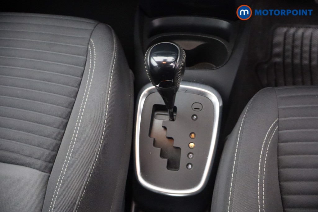 Toyota Yaris Icon Tech Automatic Petrol-Electric Hybrid Hatchback - Stock Number (1656133) - 4th supplementary image