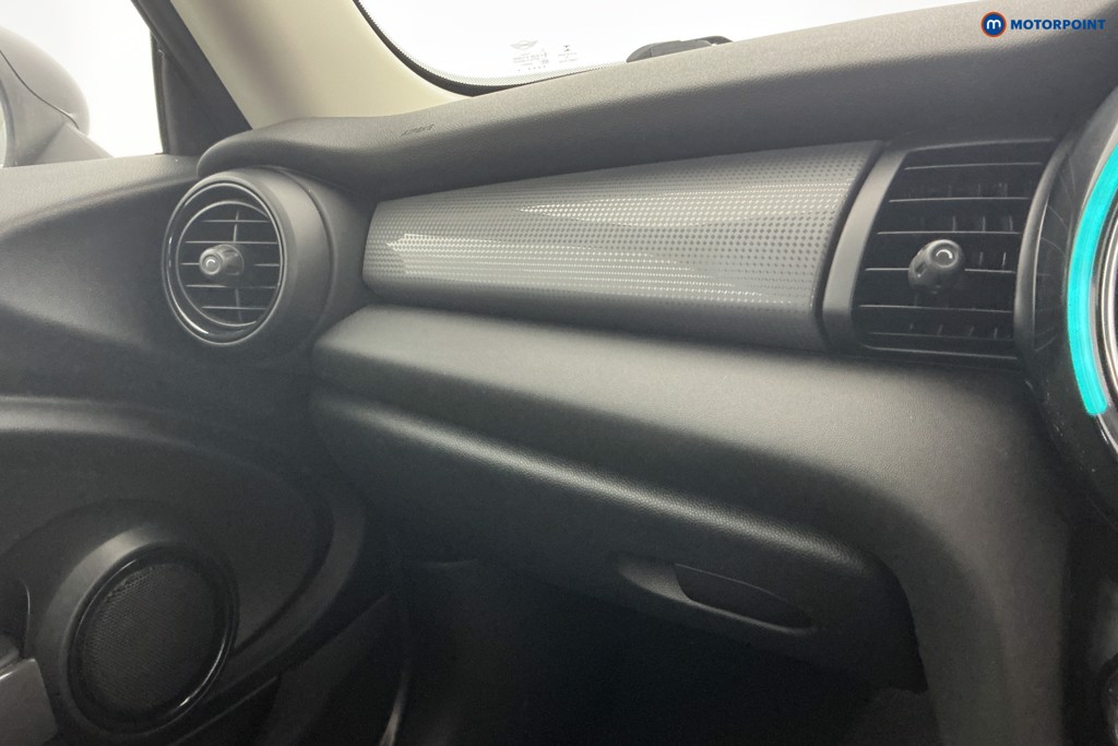 Mini Hatchback Cooper Classic Manual Petrol Hatchback - Stock Number (1657172) - 17th supplementary image