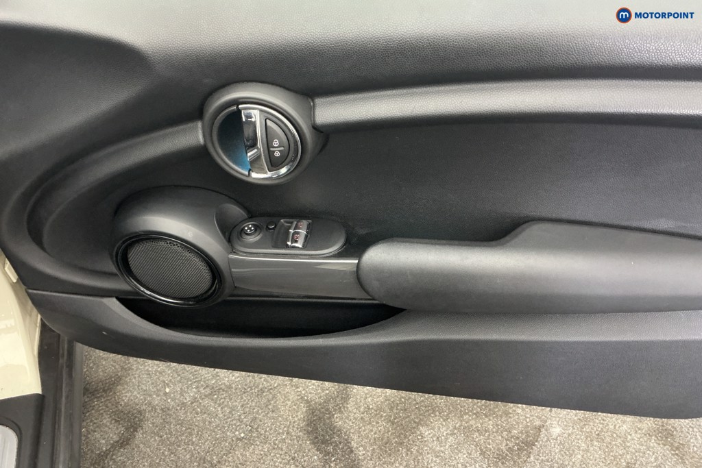 Mini Hatchback Cooper Classic Manual Petrol Hatchback - Stock Number (1657172) - 23rd supplementary image