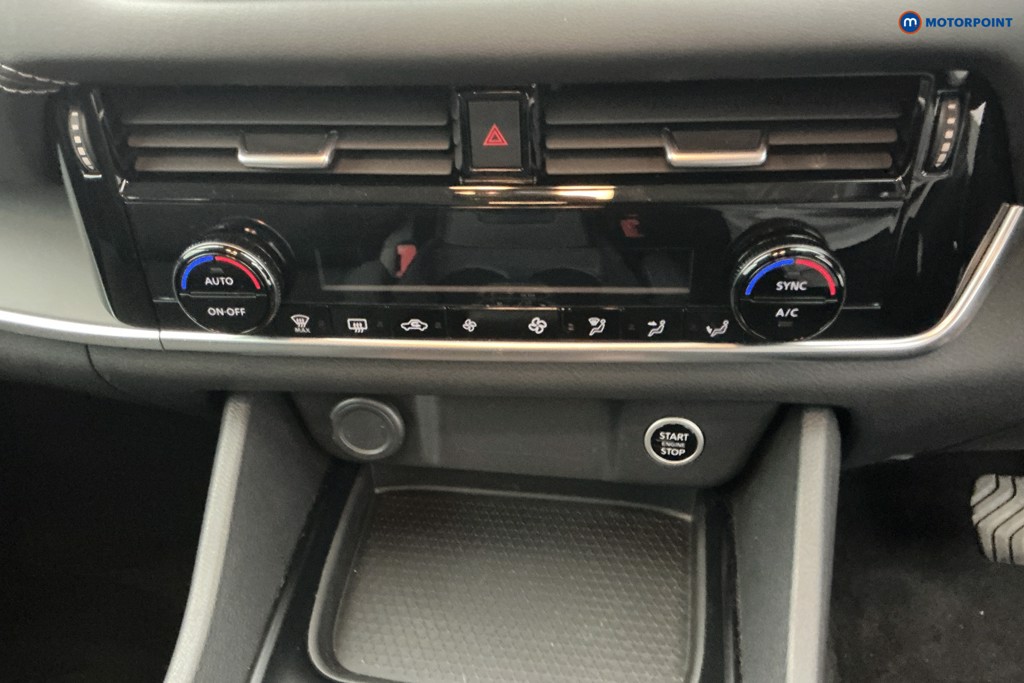 Nissan Qashqai Acenta Premium Automatic Petrol SUV - Stock Number (1657541) - 17th supplementary image