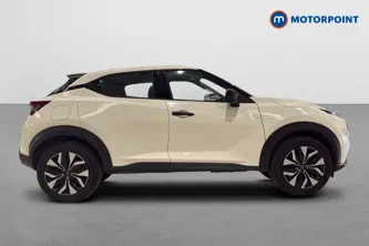 Nissan Juke Acenta Premium Manual Petrol SUV - Stock Number (1659251) - Passenger side