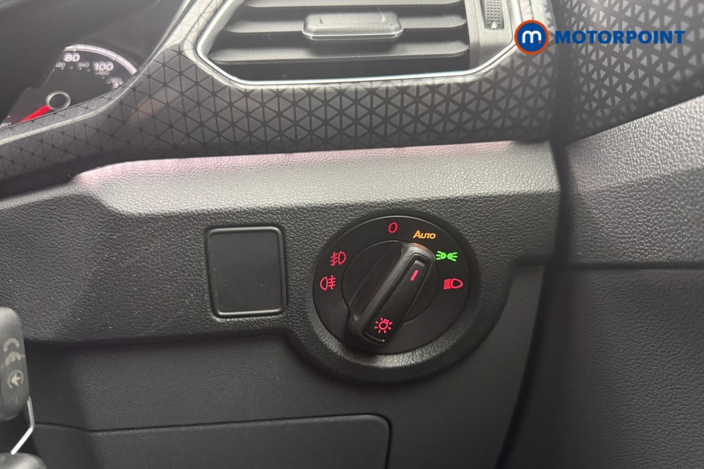 Volkswagen T-Cross SEL Manual Petrol SUV - Stock Number (1659996) - 17th supplementary image