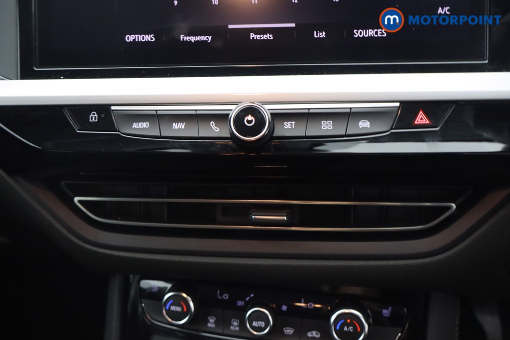 Vauxhall Grandland Ultimate Manual Petrol SUV - Stock Number (1660038) - 3rd supplementary image
