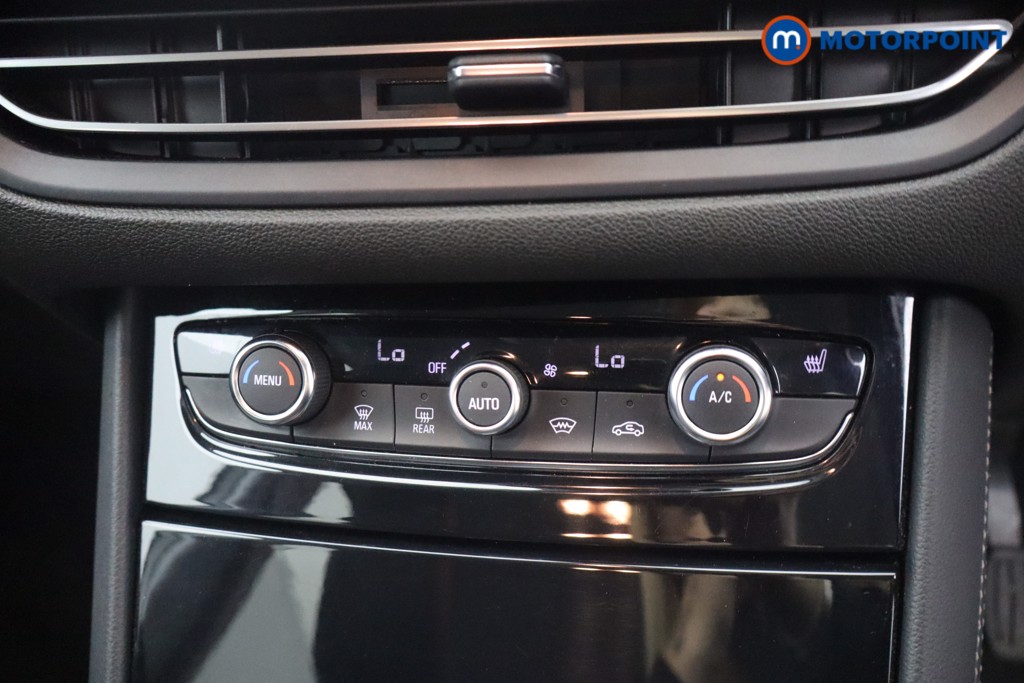 Vauxhall Grandland Ultimate Manual Petrol SUV - Stock Number (1660038) - 4th supplementary image