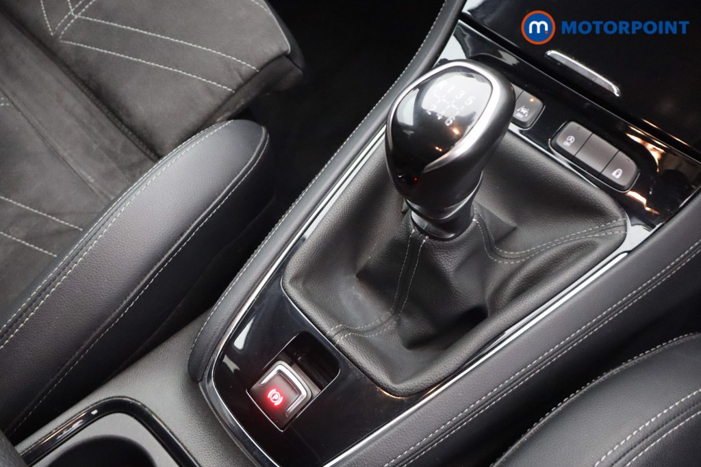 Vauxhall Grandland Ultimate Manual Petrol SUV - Stock Number (1660038) - 5th supplementary image