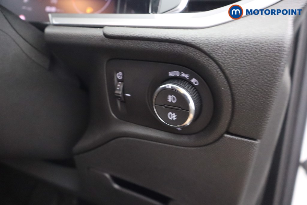 Vauxhall Grandland Ultimate Manual Petrol SUV - Stock Number (1660038) - 9th supplementary image