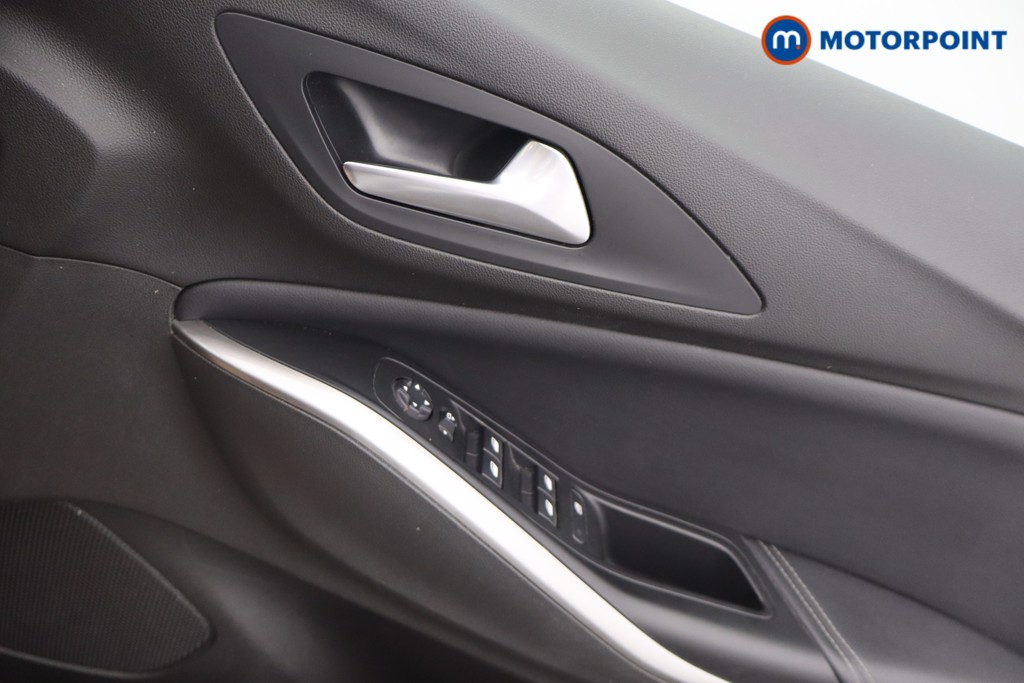 Vauxhall Grandland Ultimate Manual Petrol SUV - Stock Number (1660038) - 10th supplementary image