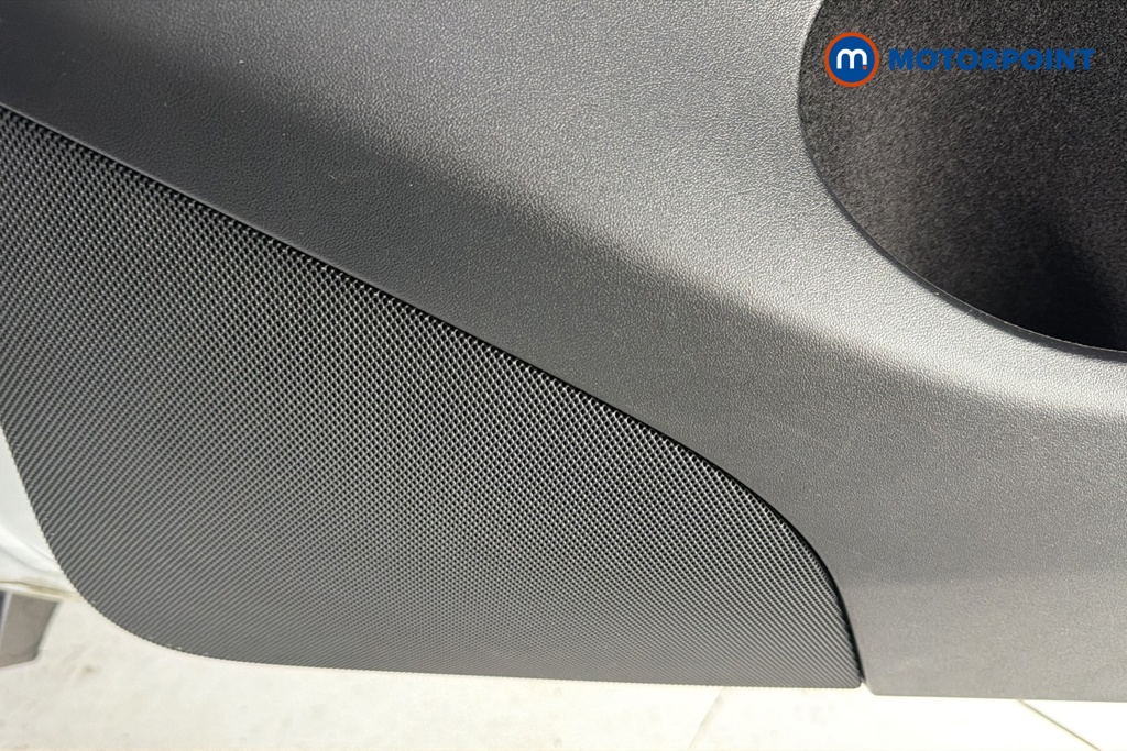 Tesla Model Y Long Range Automatic Electric SUV - Stock Number (1660122) - 21st supplementary image