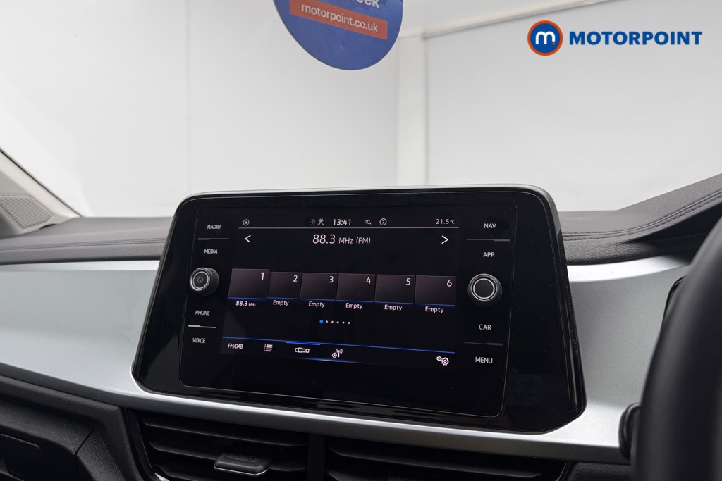 Volkswagen T-Roc Life Manual Petrol SUV - Stock Number (1660358) - 10th supplementary image