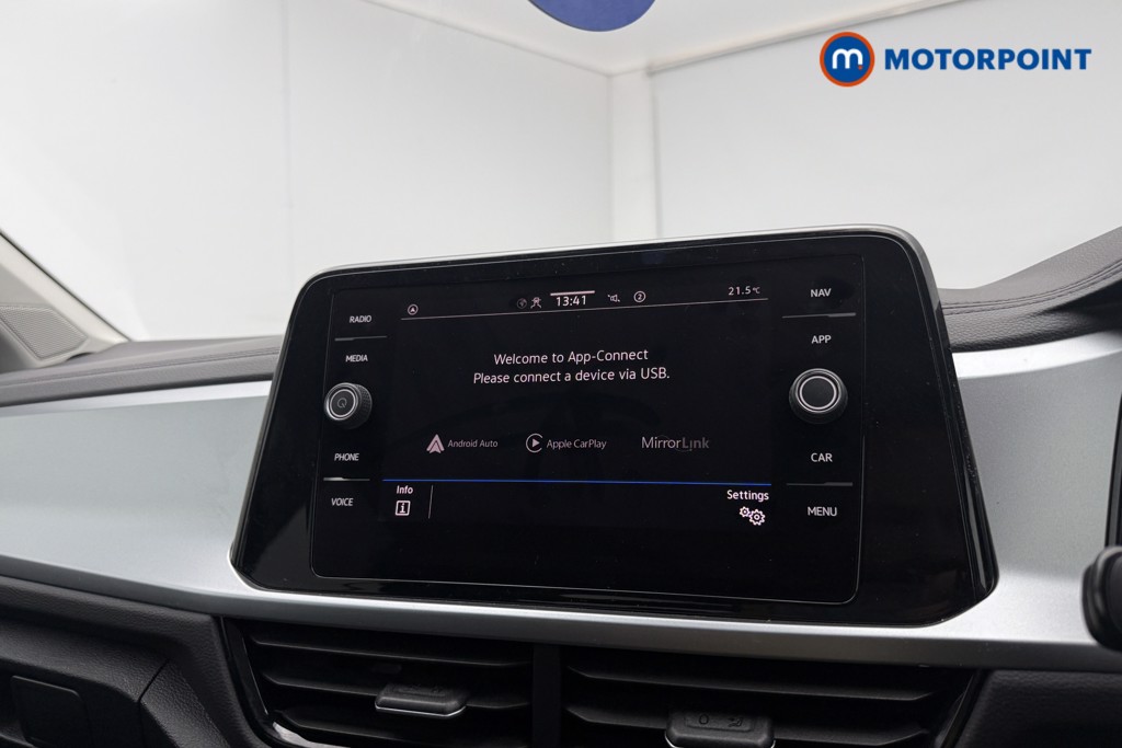 Volkswagen T-Roc Life Manual Petrol SUV - Stock Number (1660358) - 11th supplementary image