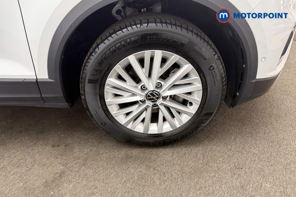 Volkswagen T-Roc Life Manual Petrol SUV - Stock Number (1660358) - 20th supplementary image