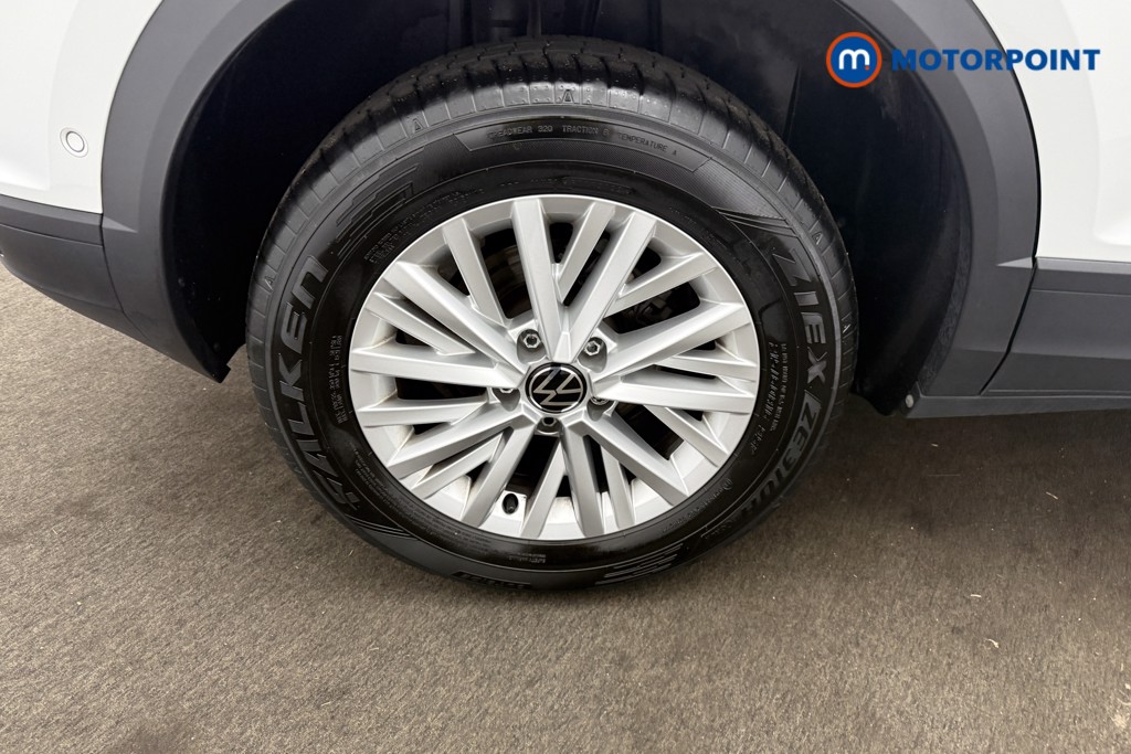 Volkswagen T-Roc Life Manual Petrol SUV - Stock Number (1660358) - 21st supplementary image