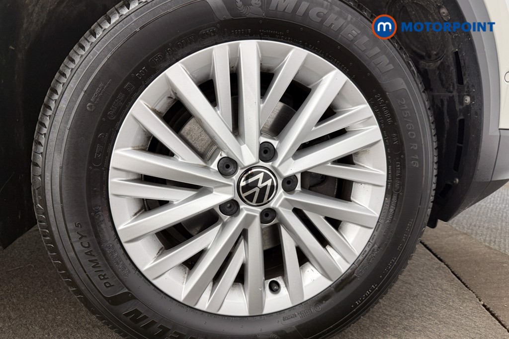 Volkswagen T-Roc Life Manual Petrol SUV - Stock Number (1660364) - 10th supplementary image