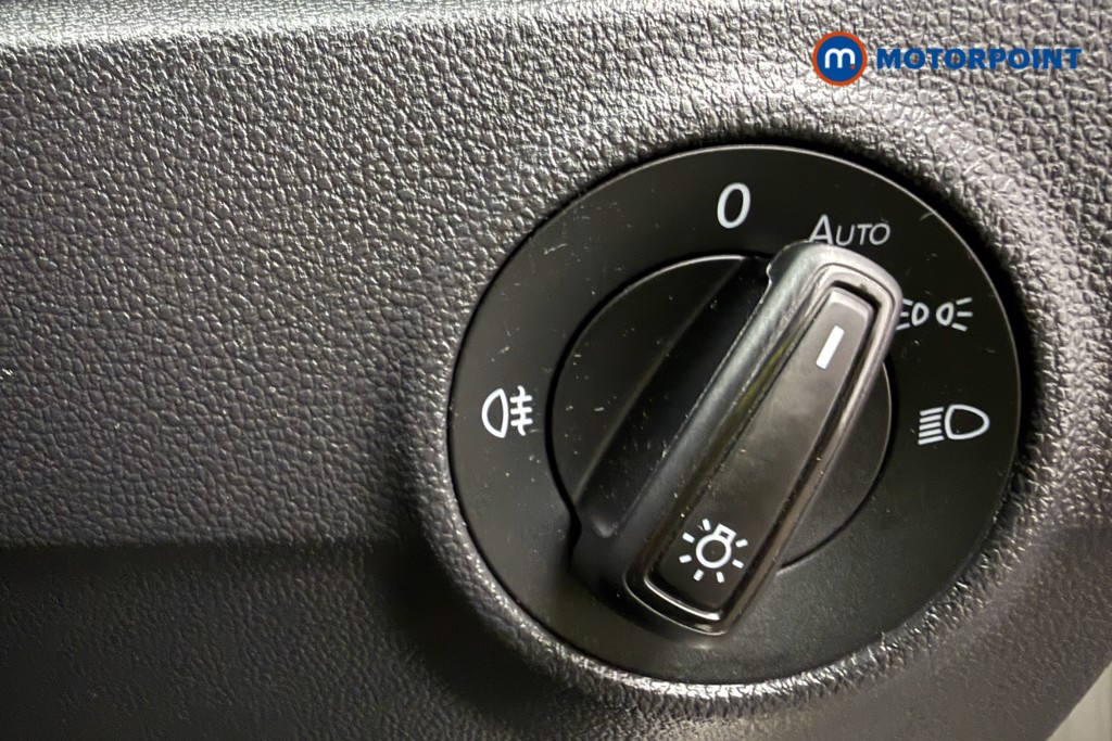 Volkswagen T-Roc Life Manual Petrol SUV - Stock Number (1660364) - 16th supplementary image