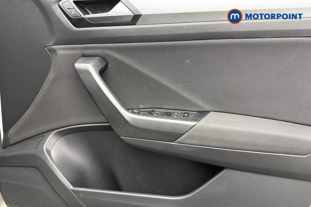 Volkswagen T-Roc Life Manual Petrol SUV - Stock Number (1660364) - 17th supplementary image
