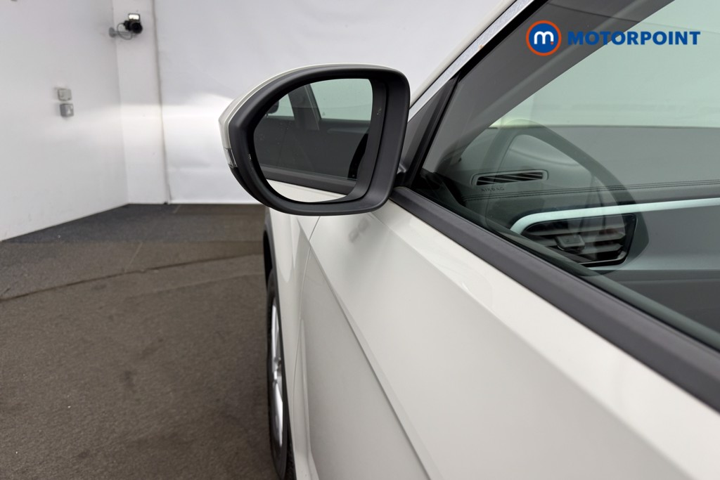 Volkswagen T-Roc Life Manual Petrol SUV - Stock Number (1660364) - 29th supplementary image