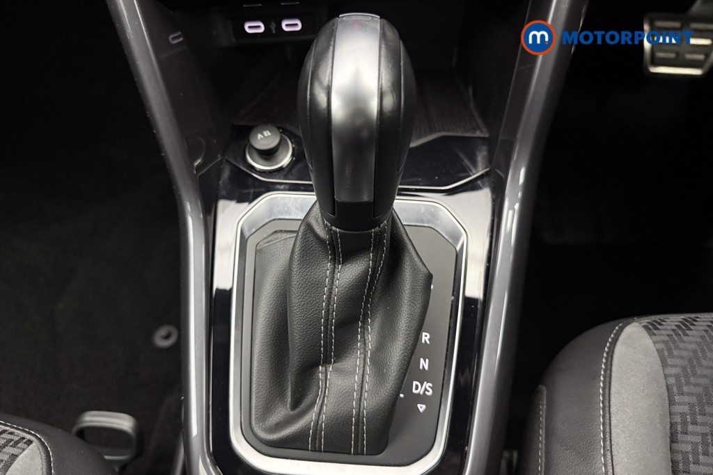 Volkswagen T-Roc R-Line Automatic Petrol SUV - Stock Number (1660814) - 7th supplementary image
